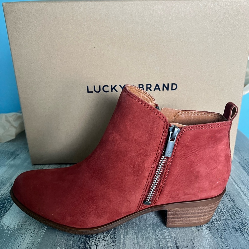 NEW IN BOX Lucky Brand Women's Burgundy Basel Bootie Ankle Booties, Size 7.5M - Picture 7 of 16